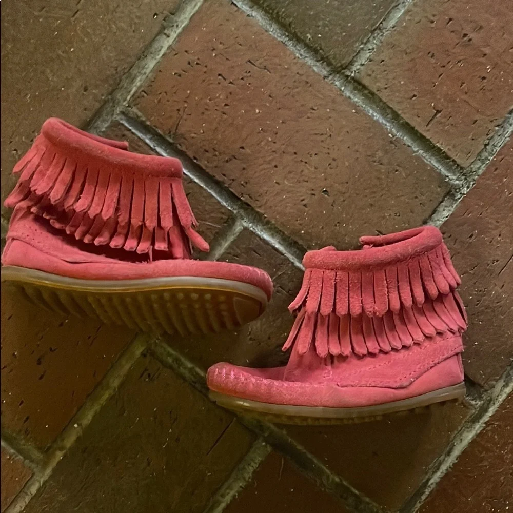 Double Fringed Pink Moccasin Boots‎ 7